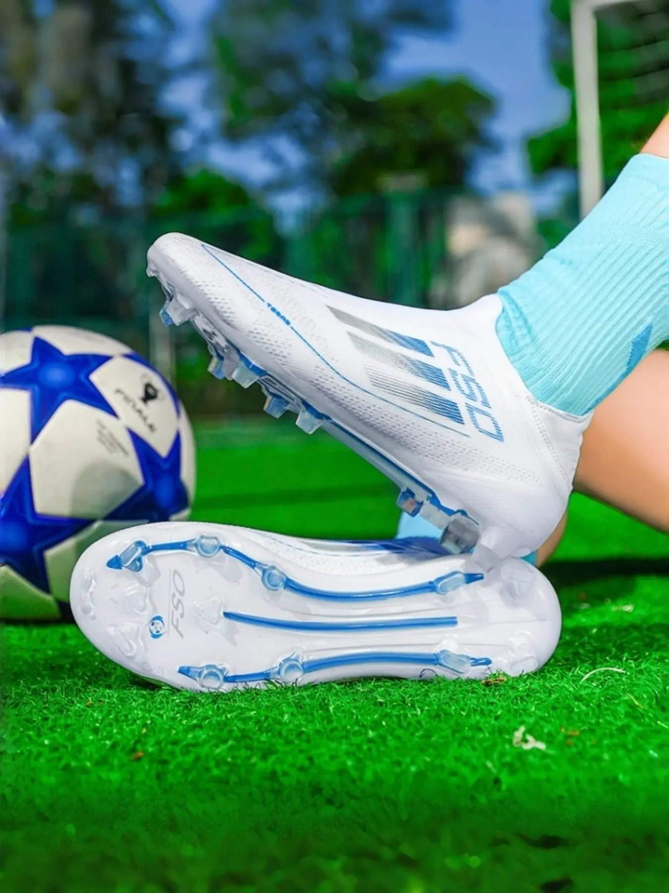 Men Women High-End Seamless Football Shoes, Sports Football Shoes, Anti-Slip Durable Outdoor Lawn Soccer Cleats, Football Boots, Super Grip Support, Fashionable Design