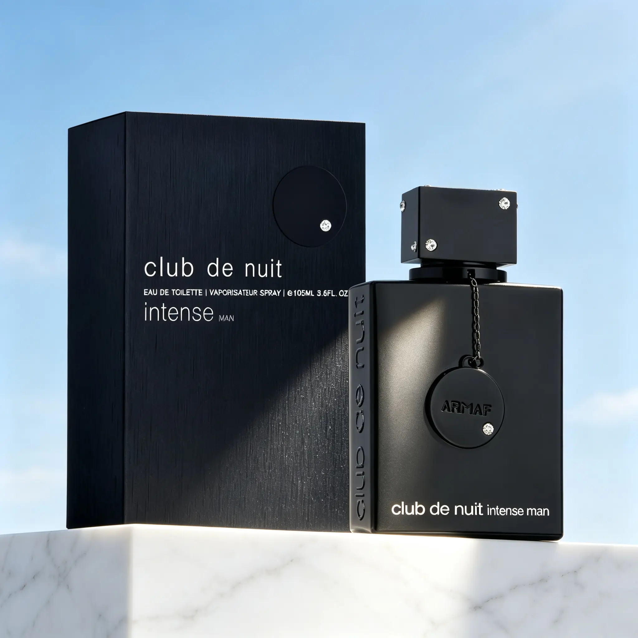 Club de Nuit Intense Man by Armaf EDT Spray, Powerful Masculine Woody Fruity Cologne, Ideal Scent for Date Nights & Club Parties