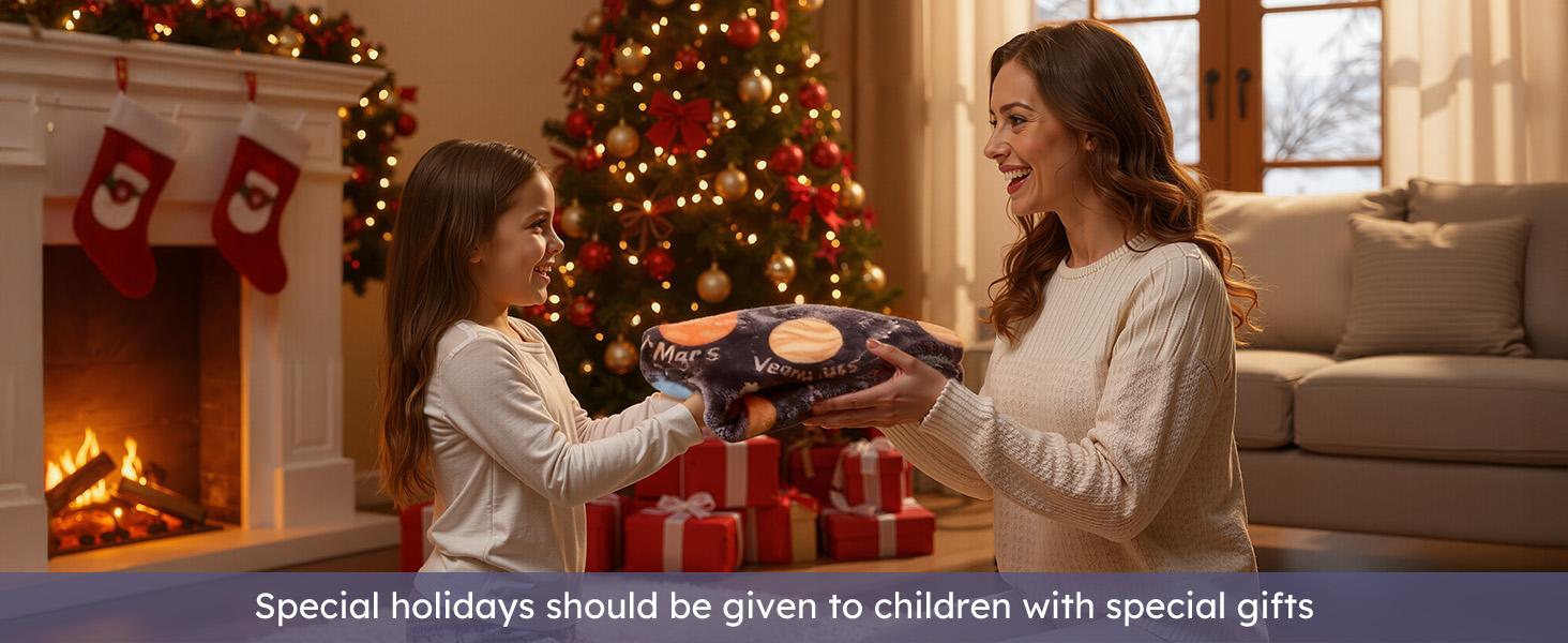 Yoofoss Glow in The Dark Fleece Throw Blanket for Kids, Soft Warm Cozy Cute Glowing Blankets for Bed Sofa Couch Unique Gifts, Toddler Blankets for Boys Girls, Twin Size 61" x 81"