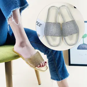 High Quality Jelly Slippers Women Sparkling Rhinestone Design Breathable Summer Sandals for Comfortable Wear