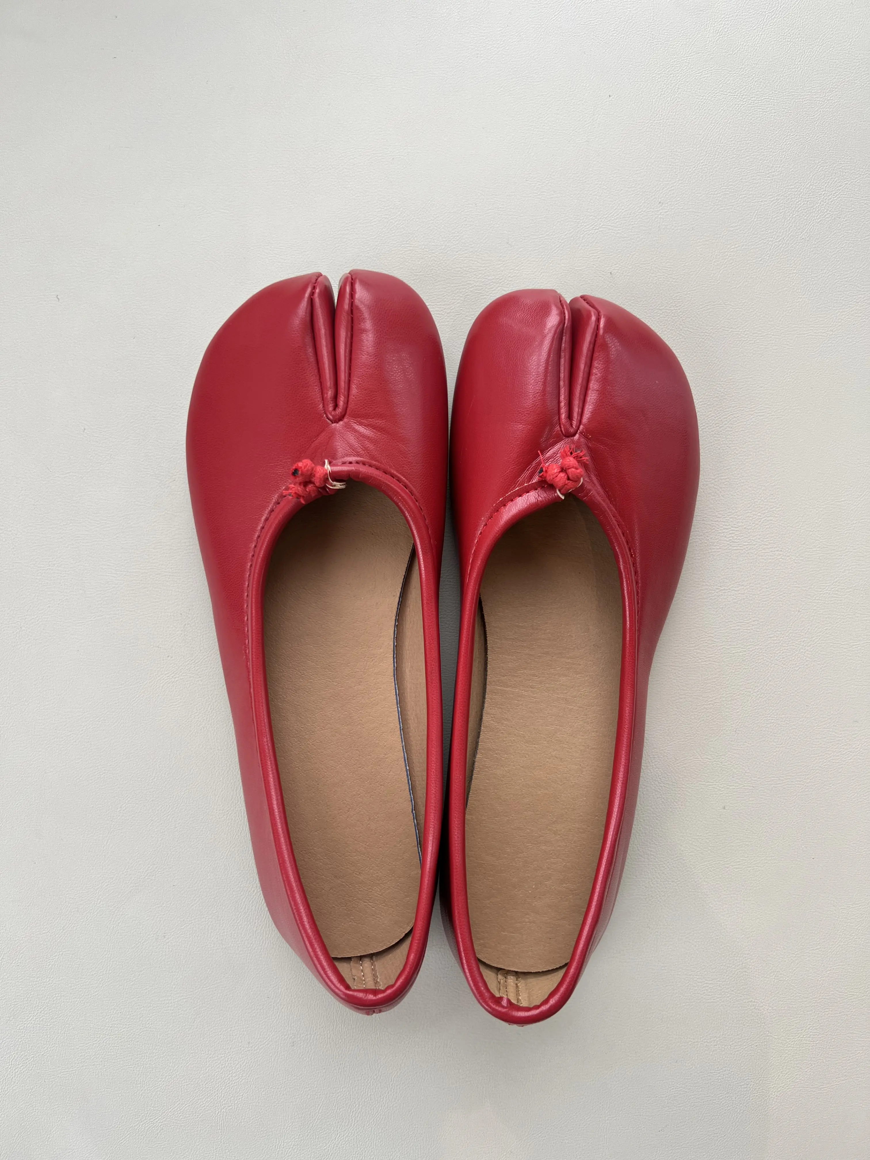 Women's Minimalist Retro Round Toe Faux Leather Flat Shoes - All-Day Comfort, Premium Texture, Lightweight, Everyday Wear Casual Walking Shoes