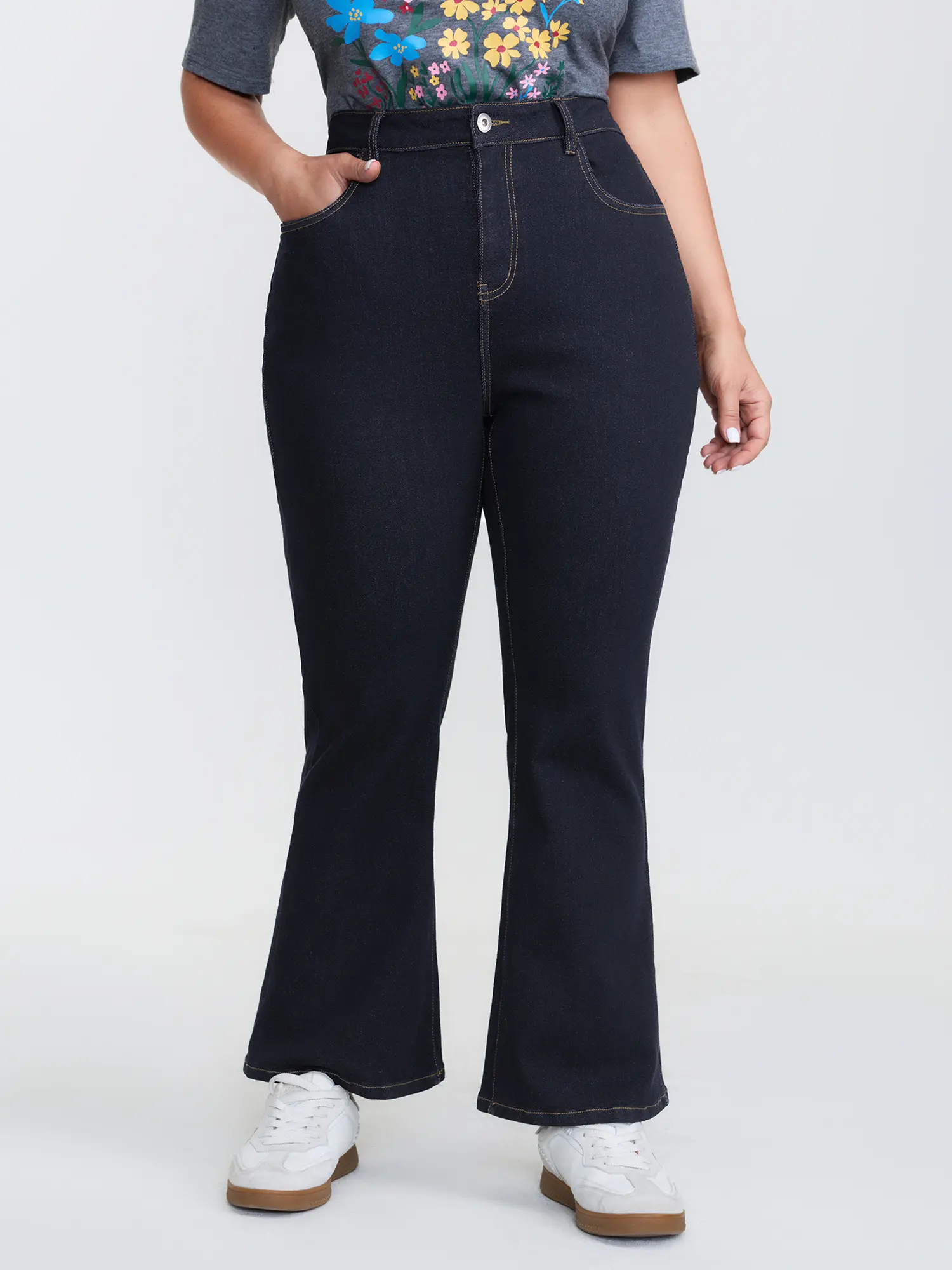 【Y2K】【Pocket Approved】BLOOMCHIC Plus Size Supersoft Stretchy Mid-Rise Flared Hem Jeans, Fit Basic Bottoms, Spandex Fabric, Womenswear [M-6X] Summerfinds