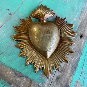 Flaming Sacred Heart 5" Box