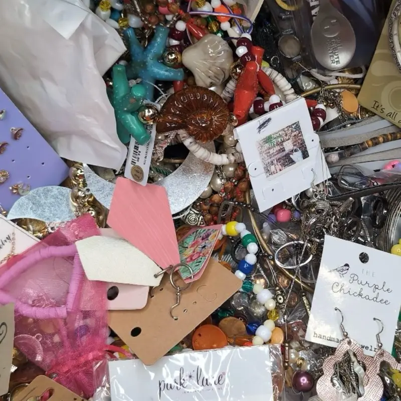 2lb mixed jewelry lot 2lb mixed jewelry lot