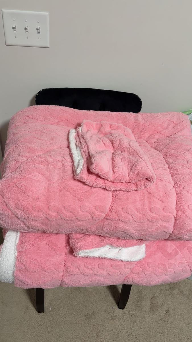 Item: Pink, Twin-2pcs: 64"x88"