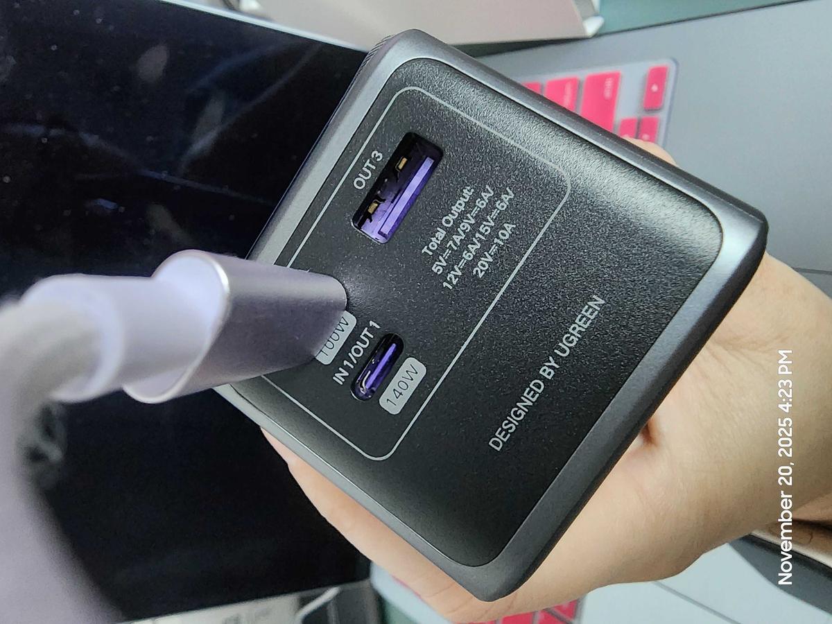 Item: Grey 25000mAh-200W