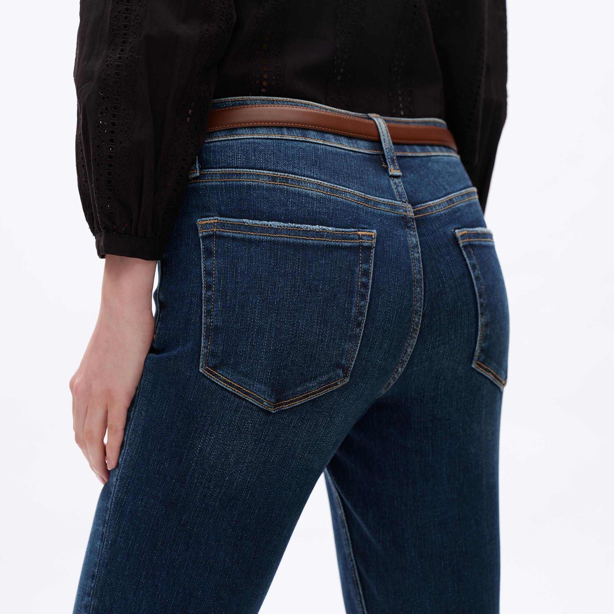 Women's Minimalist Mid Waist Hip Lift Denim Stretch Straight Leg Jeans Plus Size Fit Medium Blue Vintage Blue Retro Medium Blue High Stretch Trendy Denim Trousers for Women Classic Street Womenswear Perfect Gift #TikTokMadeMeBuyIt#Streetwear