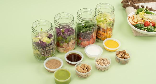 SOLIGT 4 Pack Glass Salad Jars with Lids Meal Prep, Leakproof Container for Lunch, with Wet/Dry Separation Cups, 32oz Mason Jars