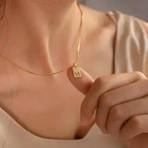 ASCOMY letter Necklaces for Women 14K Gold Plated Name Tag Letter Necklace Dainty Initial Necklace Personalized Initial Pendant Family Gifts Jewelry