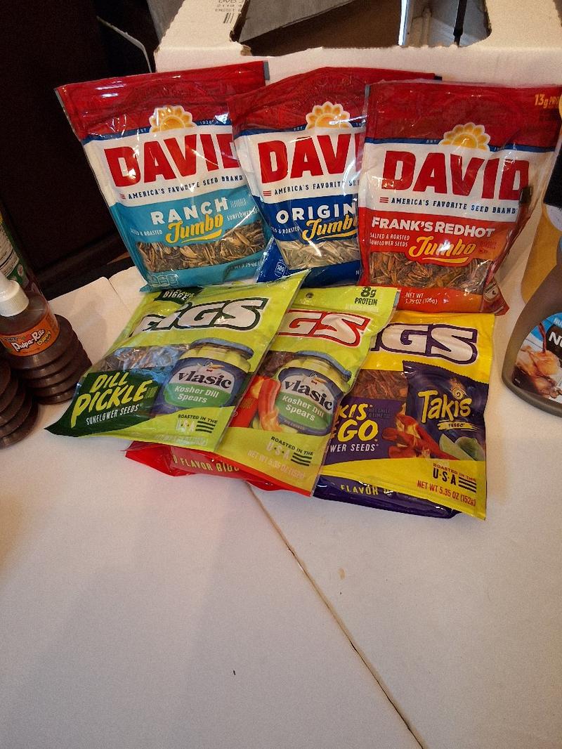 Trixie’s Scrumptious Treats Sunflower Seed 6 pack