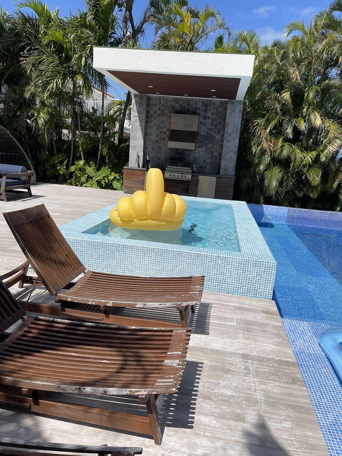 Middle Finger Floaty