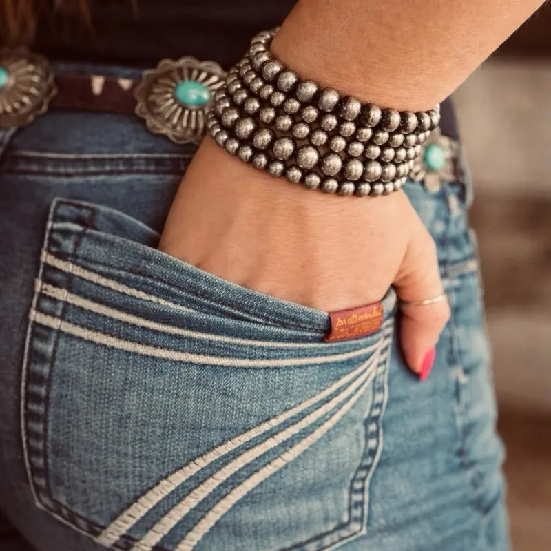 Western Navajo Stretchy Silver Pearl Bracelet Set (5-Piece Stack), Classic Daily Jewelry for Female Adults, 1-Size-Fits-All Meaningful Gift
