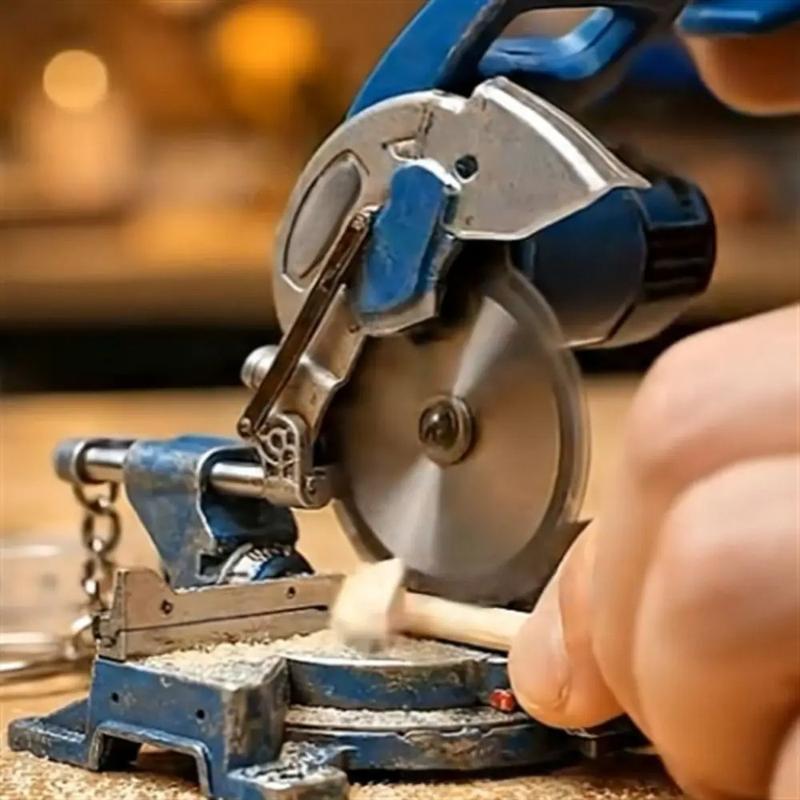 Stainless Steel（High Quality) Portable Chainsaw Keychain Ring Bag Charm Portable Angle Grinder Keychain Handheld Pruning Chainsaws