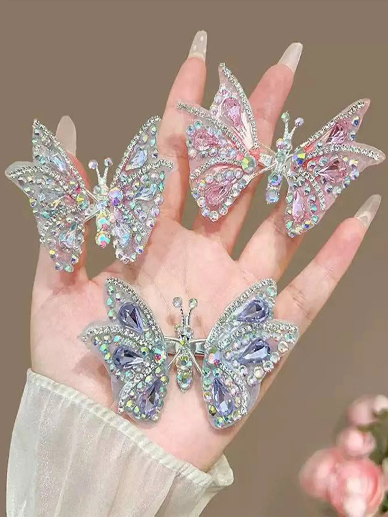 Handmade 3D Moving Butterfly Hair Clips with Gift Box Included, Perfect Christmas Spa Headband Accessory, High-Quality Grip Design, Unique Design, Super Cute Clips, Hair Decor