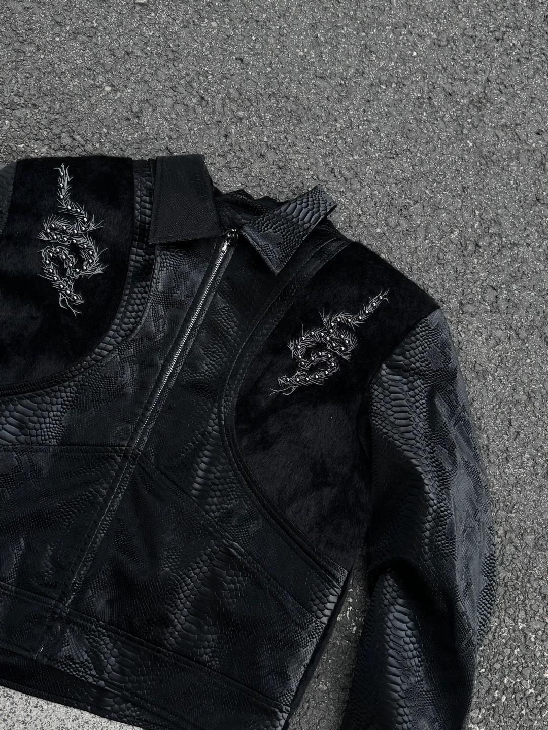 Men's Snakeskin Embossed Leather Jacket, Oversized Moto Biker Coat, Gothic Punk Streetwear Zip-Up Outerwear, Vintage Motorcycle Jacket with Textured Panels, Casual Loose Fit Long Sleeve Fall Winter Fashion, Y2K Rock Style Men's Jacket, Night Out Look