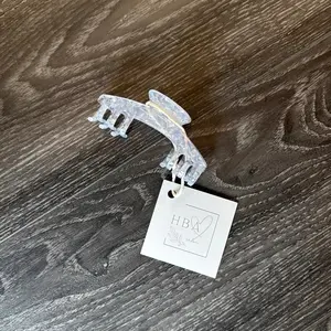 THE MINI Claw Clip - Stylish Hair Accessory for Everyday Use