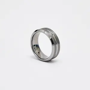 TUNGSTEN CARBIDE RING IN SILVER FINISH
