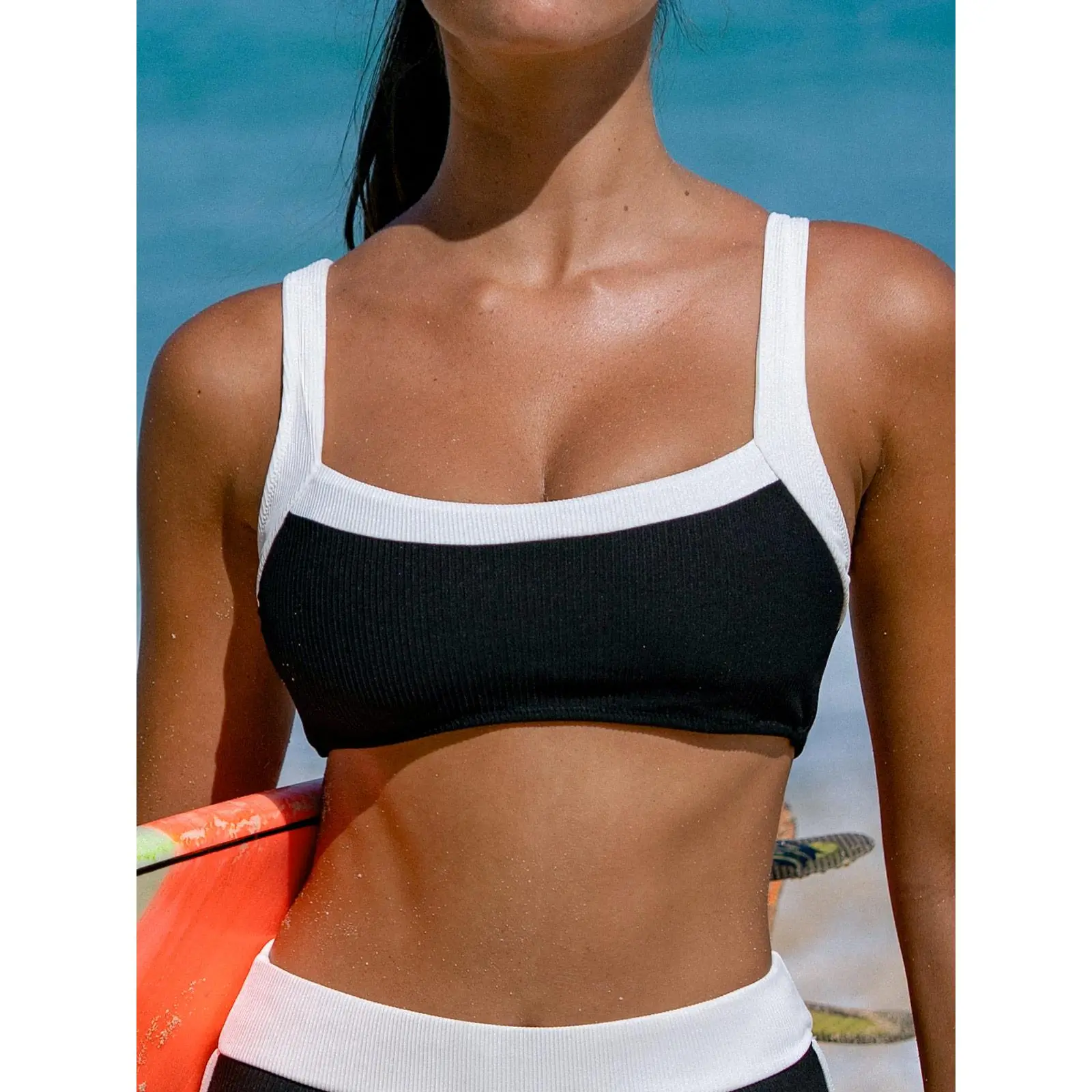 BERLOOK 2 Tone Contrast Look Recycled Polyamide Blend Black Wetsuit Top, Sports & Outdoor Swimwear Surfwear, Two Tone