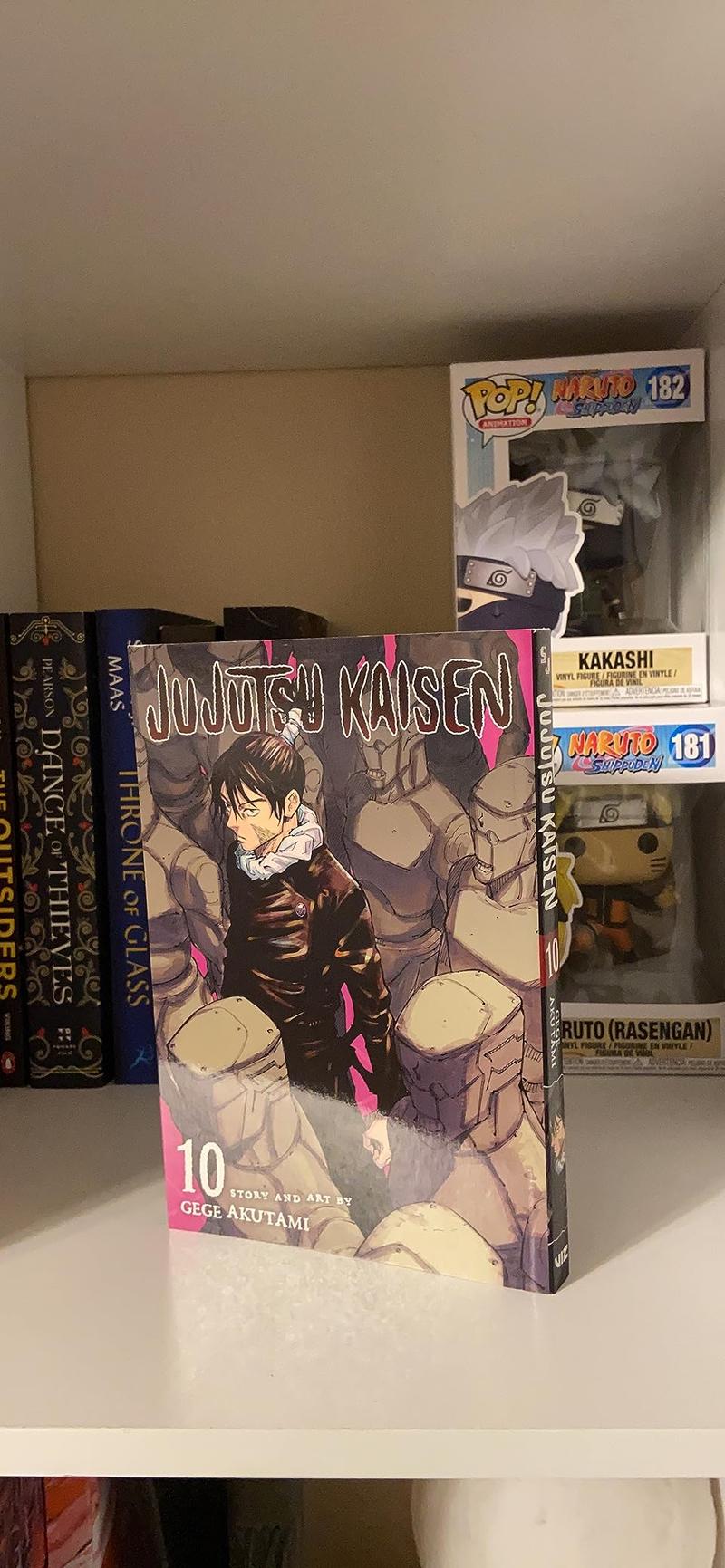 Gege Akutami Jujutsu Kaisen Vol 10 Paperback Edition Story and Art by Gege Akutami Volume 10 Comic Book Number 61