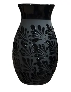 BLACK ON BLACK FLOWER VASE