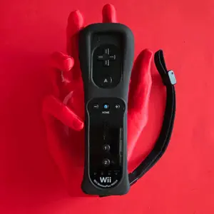 Remote Controller For Wii & Wii U With Silicone Case and Wrist Strap (BLACK)