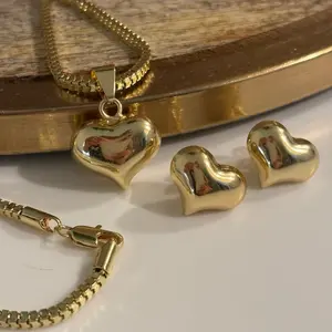 Necklace with heart pendant set