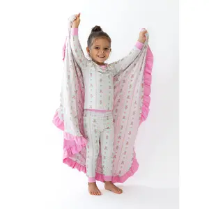 Bear-y Cute Ruffle Blanket