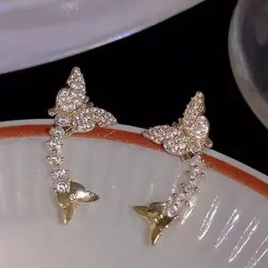 Gold Butterfly Ear Cuff Earrings with Two Wearing Styles - Light Luxury, Super Fairy, Sweet and Exquisite Earrings DZEH2073
