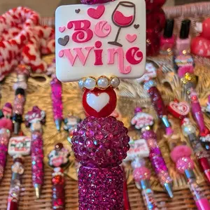 Valentine's Day Bundle Sale! 4 pens of your choice, Rhinestone or Snowglobe -as well as 3 FREE Gifts and shipping included!