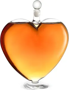 The Diamond Glassware Heart Decanter - Drink Pourer for Bourbon, Whiskey, Vodka, Brandy, Cognac - Clear, Airtight Container for Liquor & Whiskey- Fancy Handmade Barware Gift & Accessories for Women