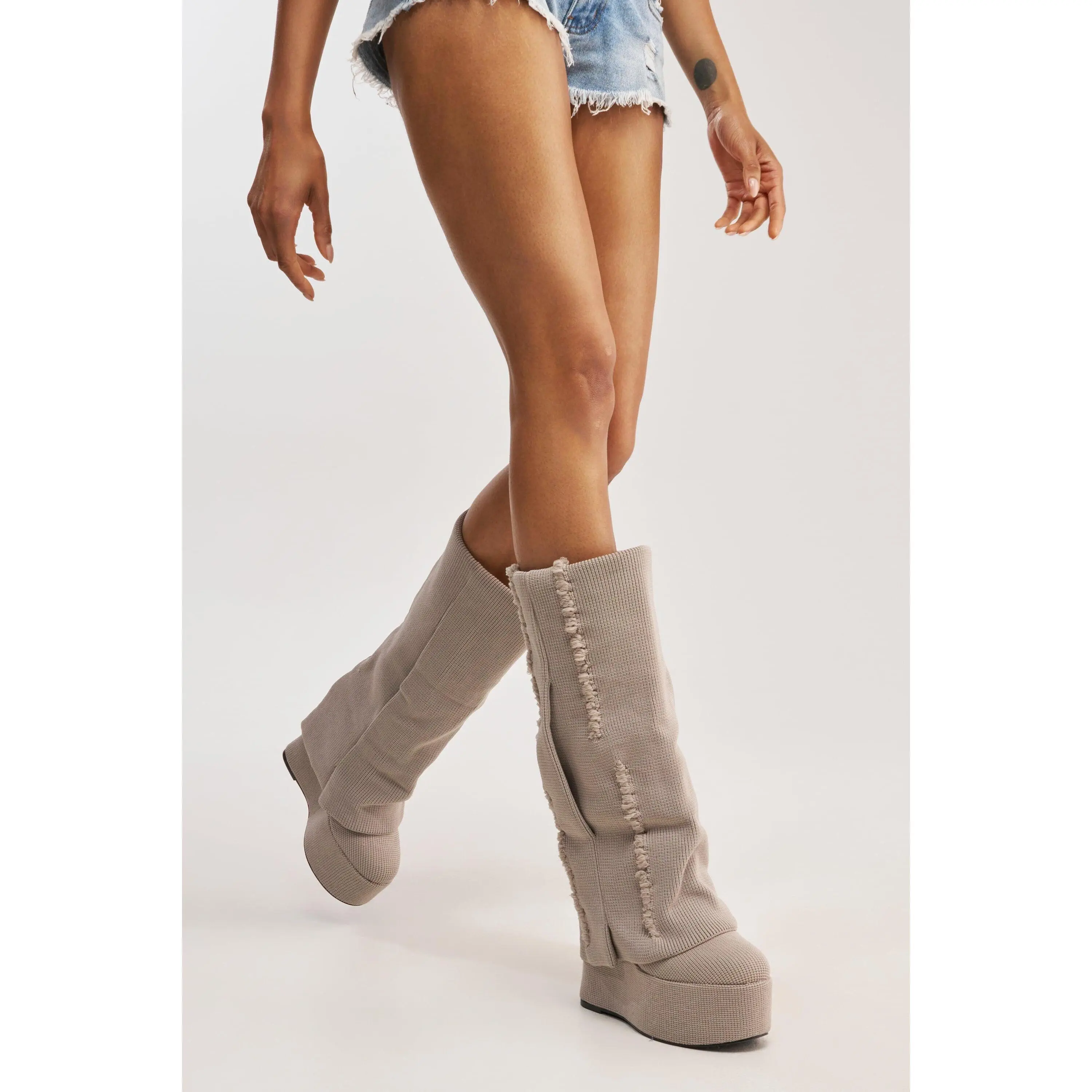 AZALEA WANG FRANKEYE BEIGE FLATFORM BOOT