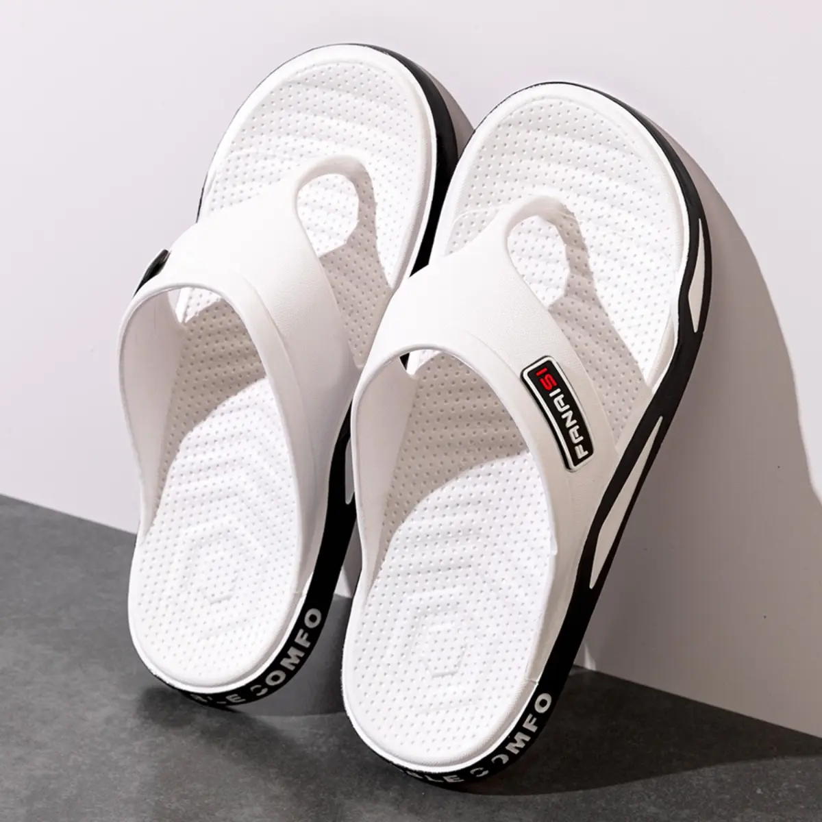 Unisex Hong Kong Style Anti-Slip Anti-Odor Flip Flops - Soft Rubber Sole, Breathable Geometric Print, Flexible Footwear for Beach, Outdoors, Street Use (Couples Suitable), Indoors