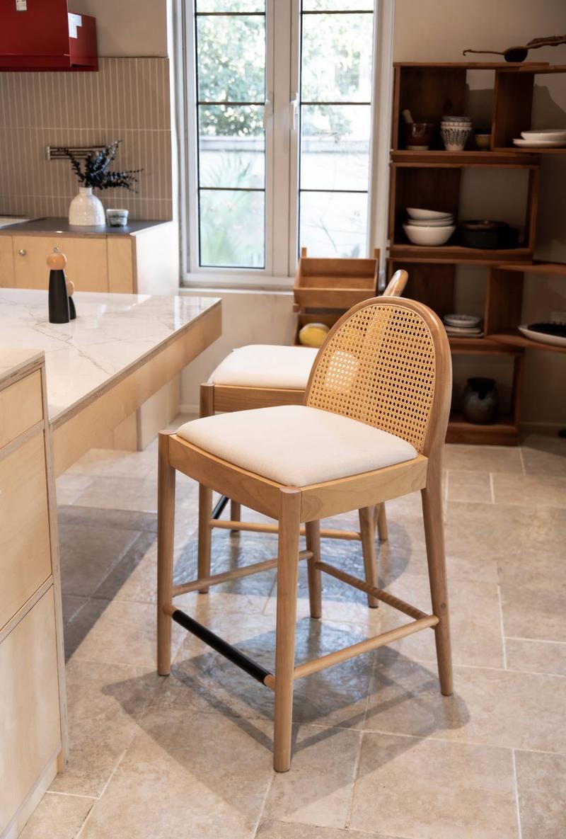 【Valentines'Day】DAYALANE Modern Salem Rattan Bar Stools Set of 2 - Beige Black White Gray - Counter Height Barstools with Wood Legs for Kitchens - Elegant Rattan Backrest & Festive Dining Room Chairs