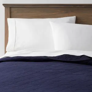 Full/Queen Diamond Stitch Cotton Linen Quilt Navy - Threshold
