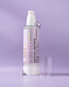AURA CLEANSE Gentle Crystal-Infused Cleanser with Niacinamide