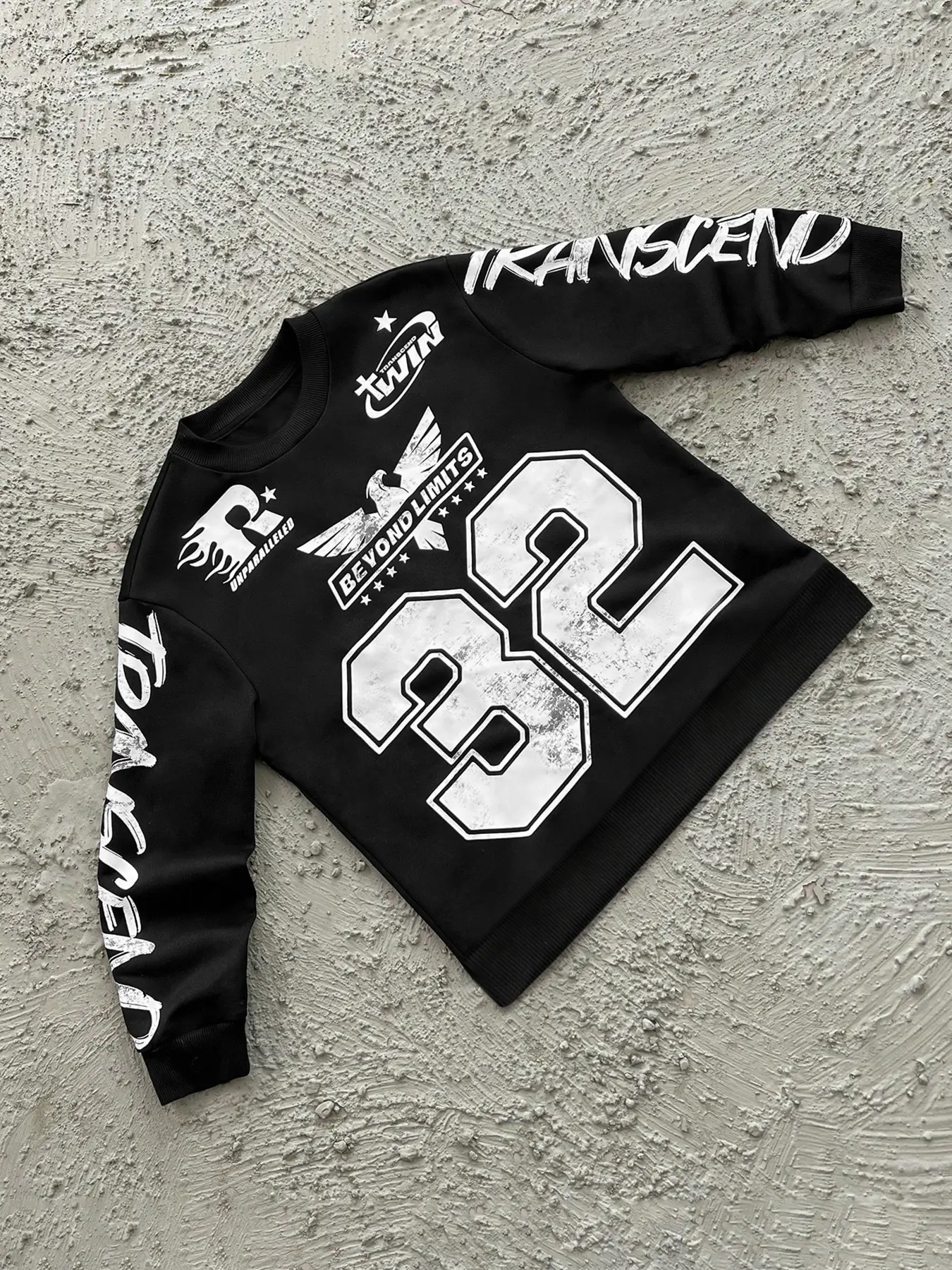 Unisex Round Neck Knit Sweatshirt, Casual Cartoon Print Design, Moderate Fabric Thickness, Fitted Style, Fall & Winter Wear, Graphic Sweater Top