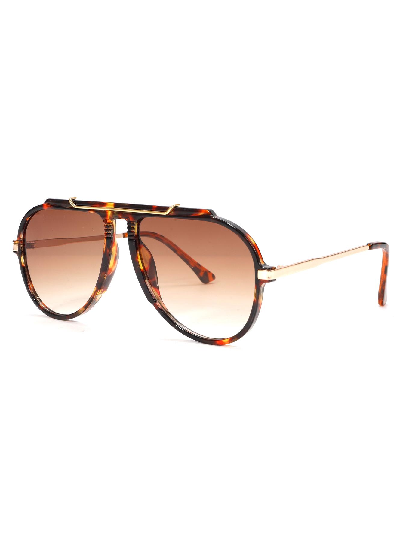 Premium Unisex Sun Glasses UV400 Shield Bold Silhouette Lightweight for Street Photography Influencer Favorite TikTok Clips Stylish Sun Protection