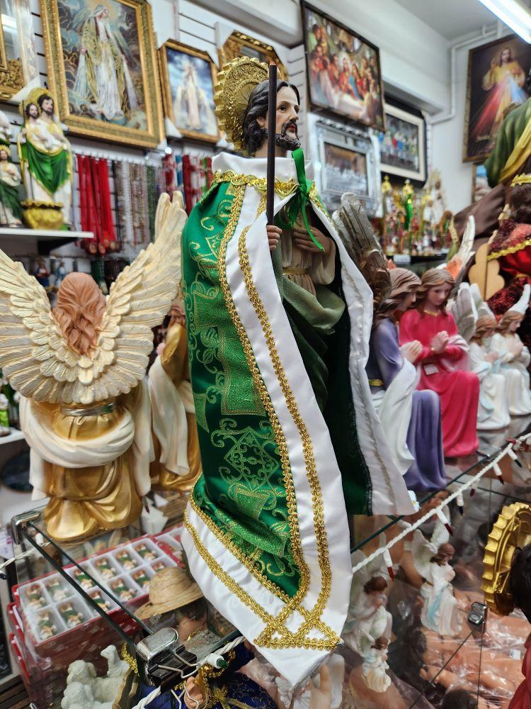 San Judas 20" Inches Tall CON CAPA (6 Estilos para Escojer)  Brand New Statue with Green and Gold Accents Religious Decor Ornaments St Jude Thaddeus With Cape Santo de los Casos Imposibles