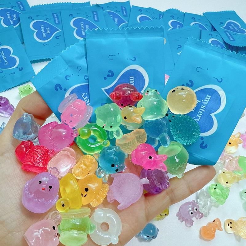 20pcs Mystery Bag Mini Glow Animal Mushroom Resin Models-Surprise Blind Bag Experience for Dollhouse,Fairy Garden Decor,Birthday Party Favors & DIY Crafts,Craft Kit|Playful Design|Realistic Ornaments gift Decoration Magical trinkets Figures blind box