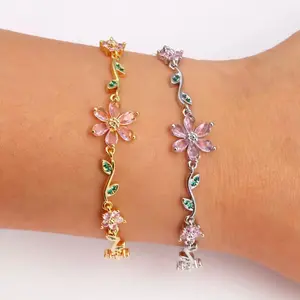 Flower Chain Bracelet for Women Cute Floral Link Bracelets Adjustable Sakura Chain Bracelet Fashion Petal Jewelry Accessories Gifts