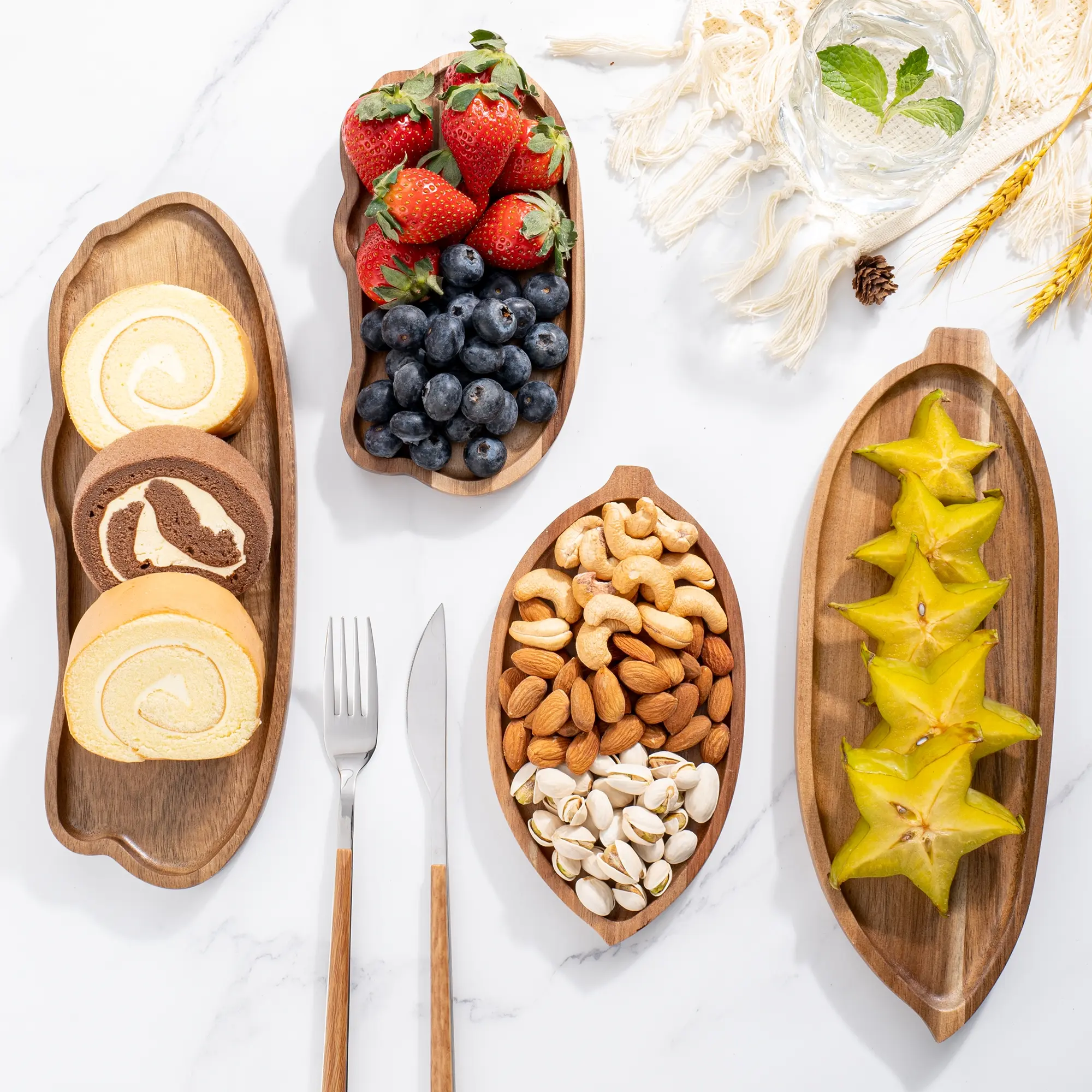 Acacia Wood Leaf Cloud Shape Wooden Serving Tray, Multi-Functional Espresso Dessert Serving Trays Platter for Snacks and Coffee, Ideal for Kitchen and Restaurant