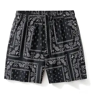 Men’s casual shorts with an adjustable drawstring waistband
