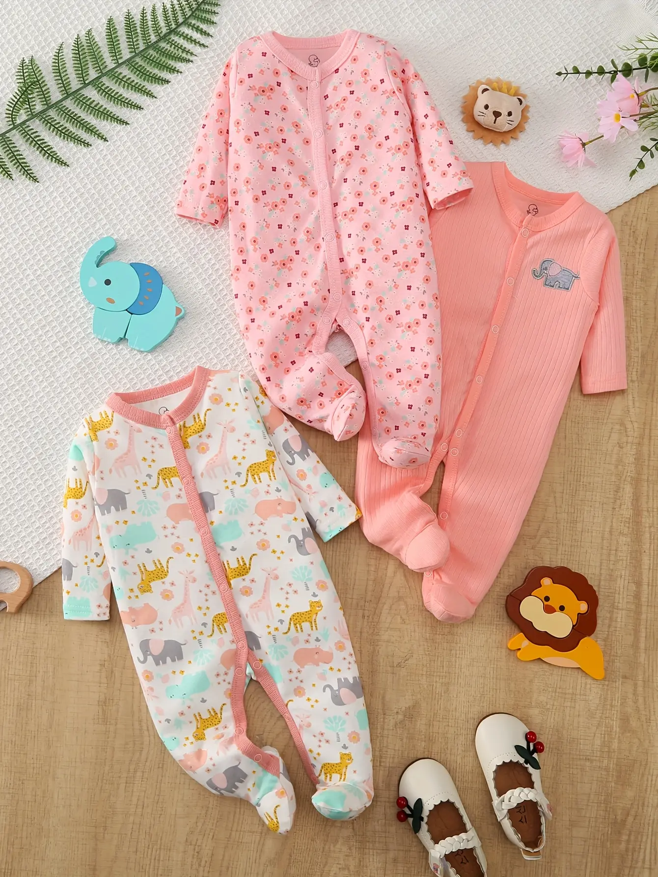 Newborn baby two-piece set with feet jumpsuit, cartoon animal embroidery pattern, spring and autumn long sleeved jumpsuit, suitable for baby girls to wear outdoors