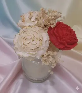 ROSES TRIO GLASS HANDMADE CANDLE ROSES TRIO GLASS HANDMADE CANDLE