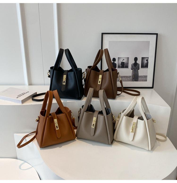 2026 Women's Elegant Solid Color Handbag, Fashion  Leather Shoulder Bag for Daily Used, Casual Trendy Versatile High-quality Commuting Bag, Girl Fashionable Bag,  Tote Satchel PU