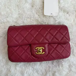 Pre-owned CHANEL COW Backpacks Gold Boll Bags Elegant Versatile Luxury Gold Color Boll Design Accessory for Casual & Formal Occasions