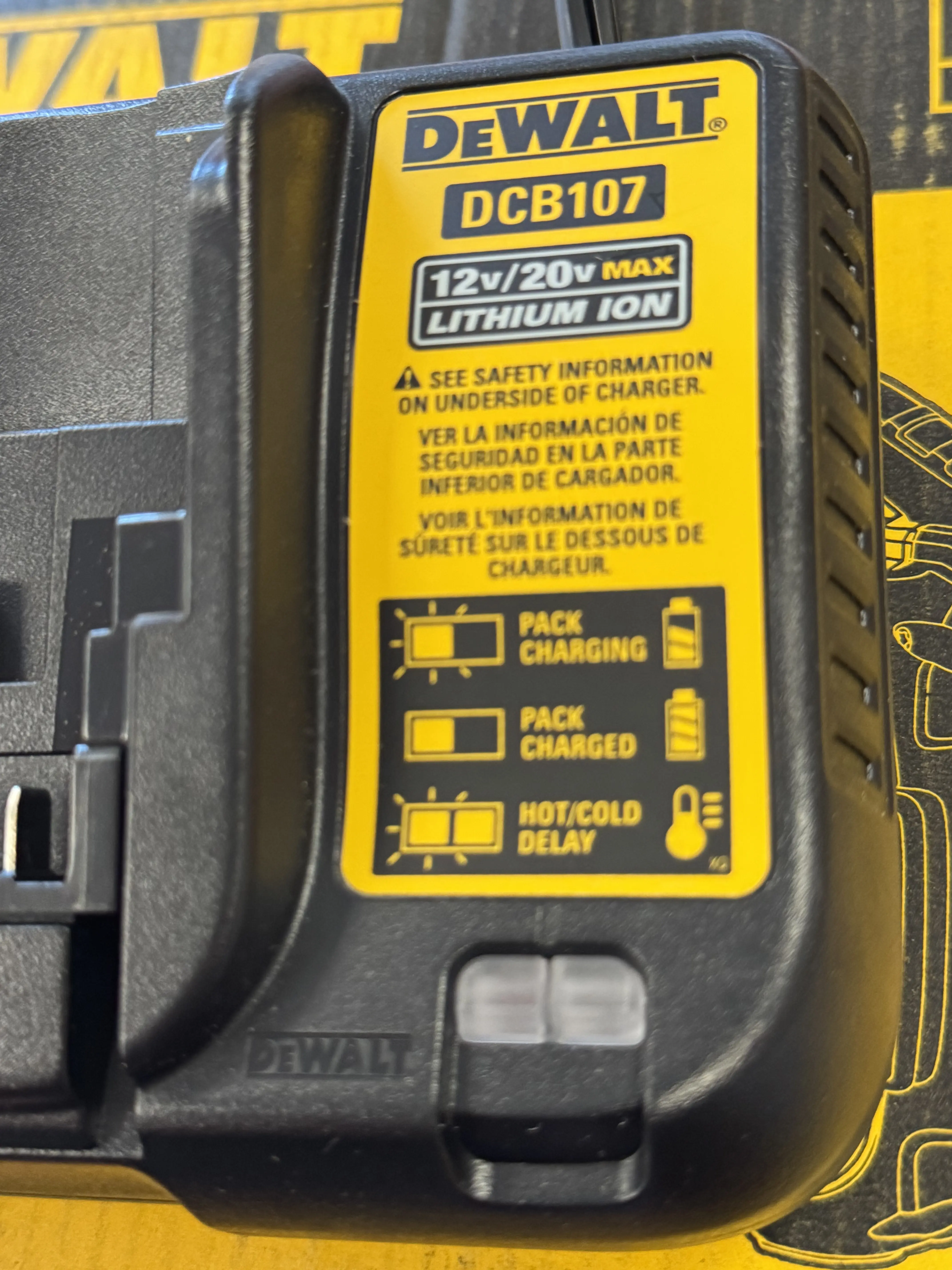 Dewalt DCB107 12V/20V Lithium-Ion Battery Charger