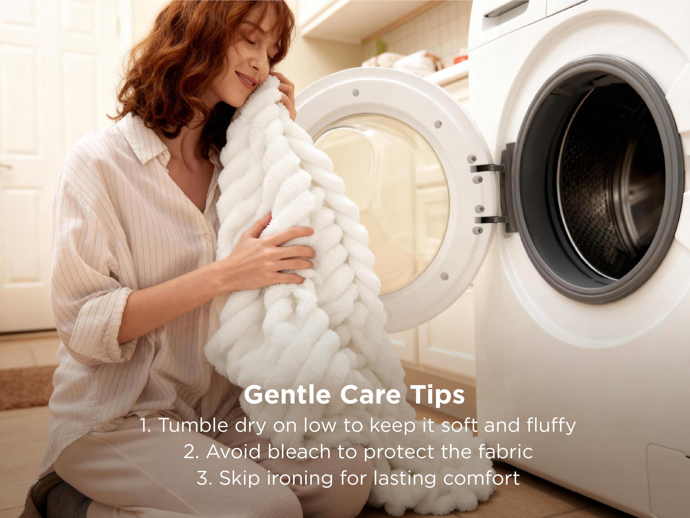 【Spring Glow Up】Bedsure GentleSoft Cozy Blanket-Patio Furniture Decor,Classic Stripe Pattern, Ideal for Bed,Couch, Travel,Camping, All Seasons,Home Bedroom Decor