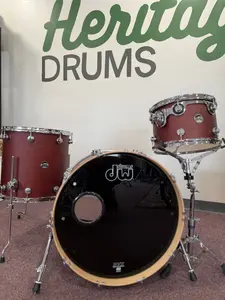 DW Performance Series 22/13/16 Drum Set Tobacco Satin