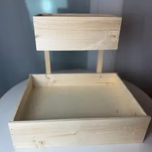 Two-Tier Wooden Breakfast Display Tray for Breakfast Surprises, Floral Arrangements, Gift Presentations and Event Displays, Bandeja de Madera de Dos Niveles para Desayunos Sorpresa, Arreglos Florales, Presentación de Regalos y Decoración de Eventos